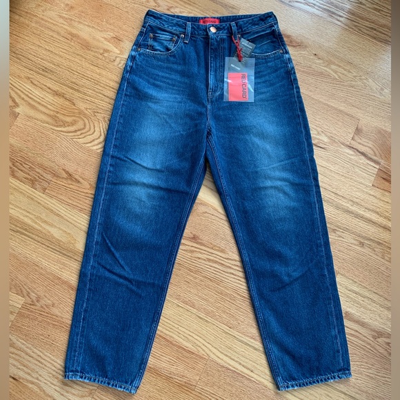 NWT Red Card Ghost Straight Leg Dark Wash Jean - size 28 - Picture 1 of 5
